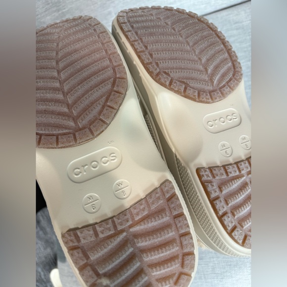 NWT Crocs Classic Lined Shorty - Picture 4 of 4